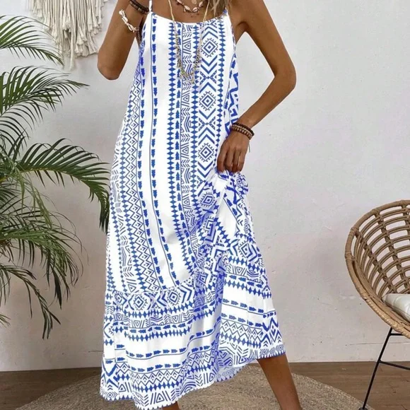 Emery Rose Loose fit geometric pattern printed Blue and White Maxi Dress - Picture 6 of 12